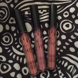 ✖️ Closet Closing Sale