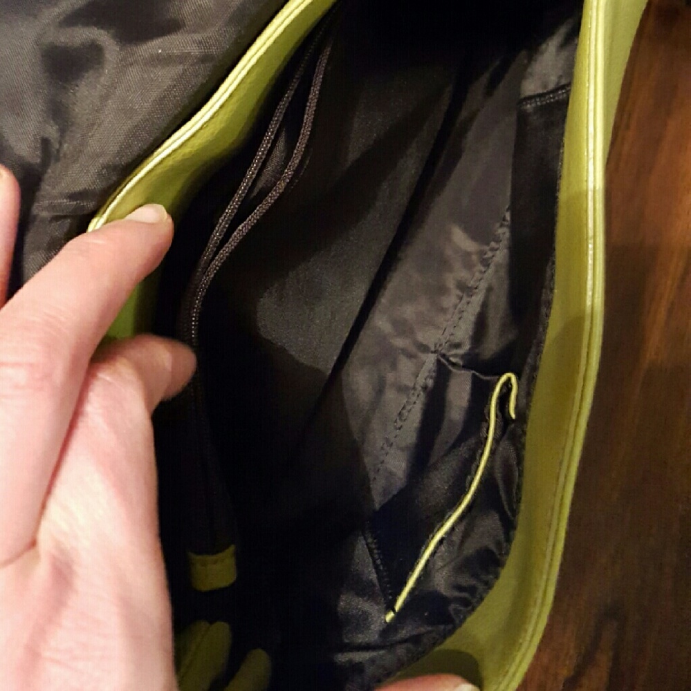 Green leather with suede side purse - Picture 3 of 4