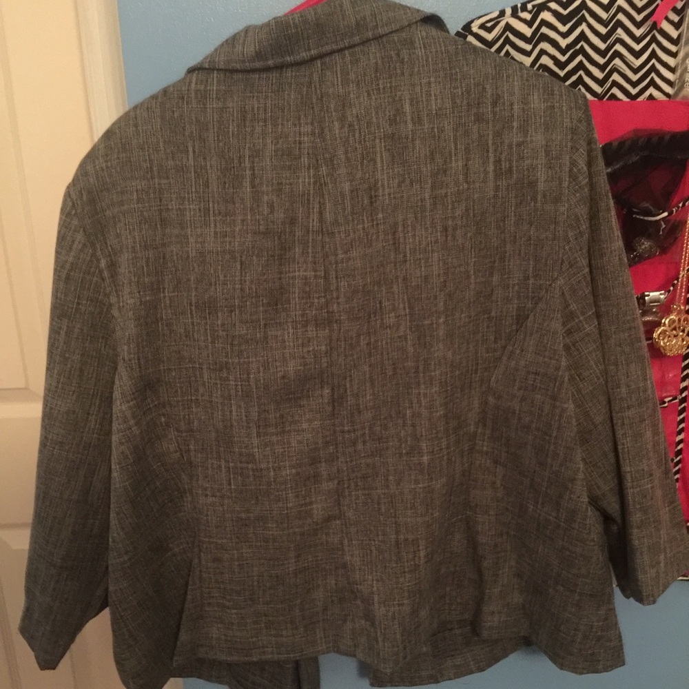Plus sized cute jacket - Picture 2 of 2