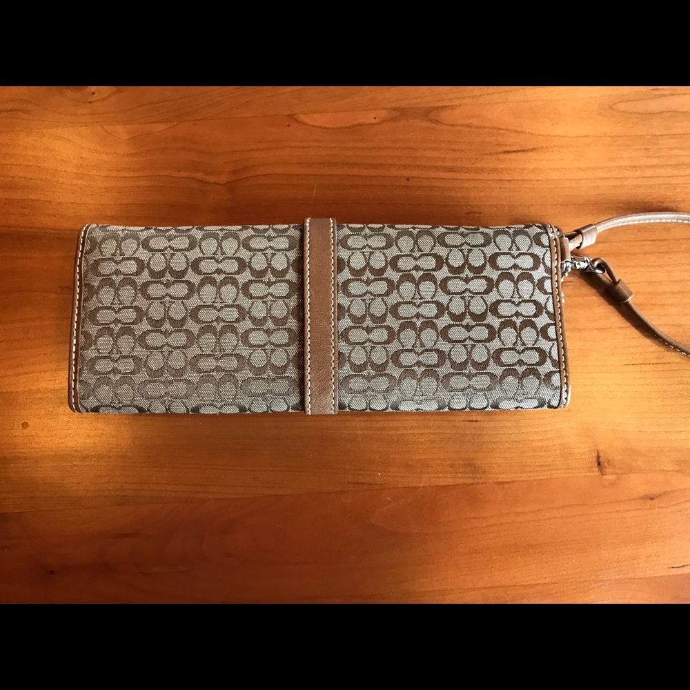 Coach Signature Wristlet / Wallet Gem