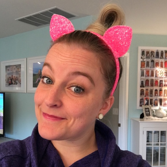 Meet your Posher, Hannah - Picture 1 of 1