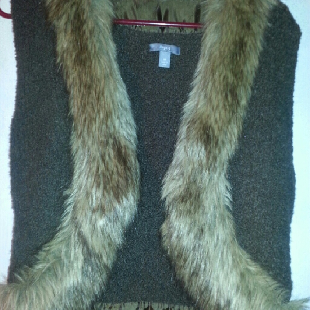 Apt 9 Vest