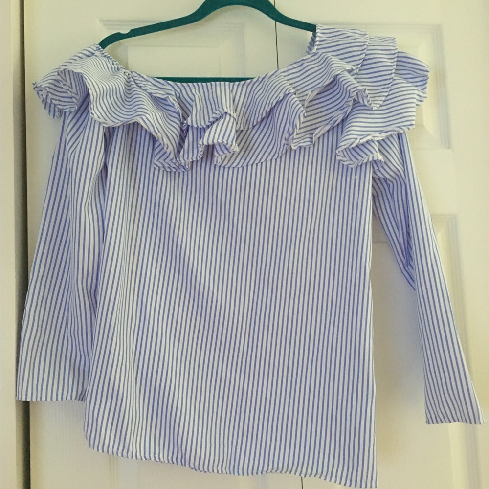 One shoulder ruffle top
