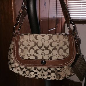 COACH SIGNATURE SHOULDER BAG F13739