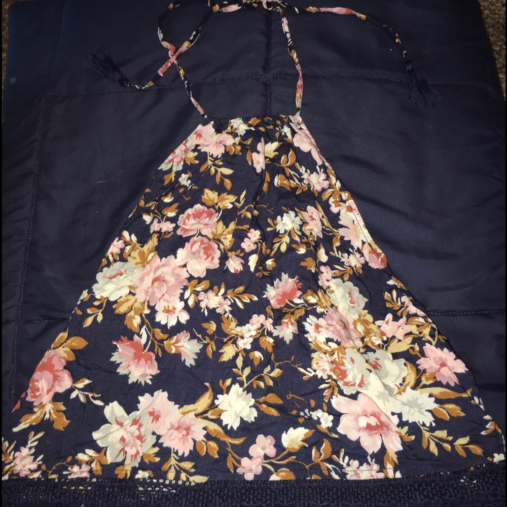 American eagle crop top, halter tie