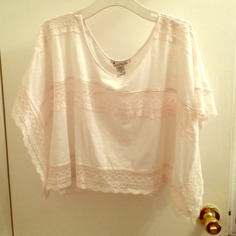 White/pink blouse