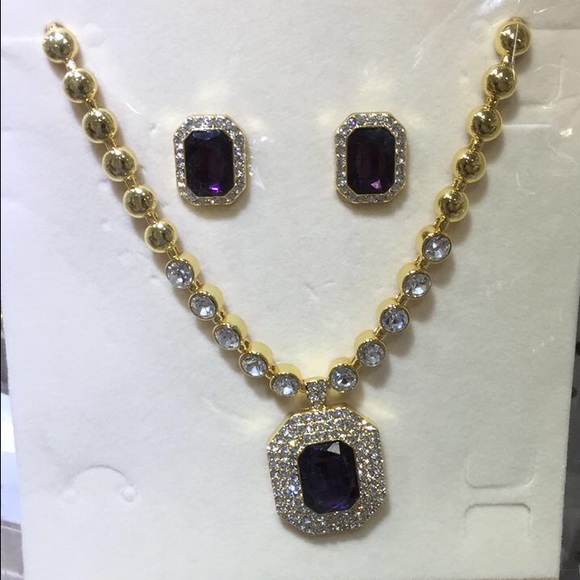 Lovely necklace set . - Picture 4 of 4