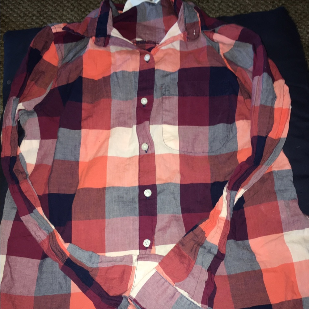 Old Navy plaid button up size small
