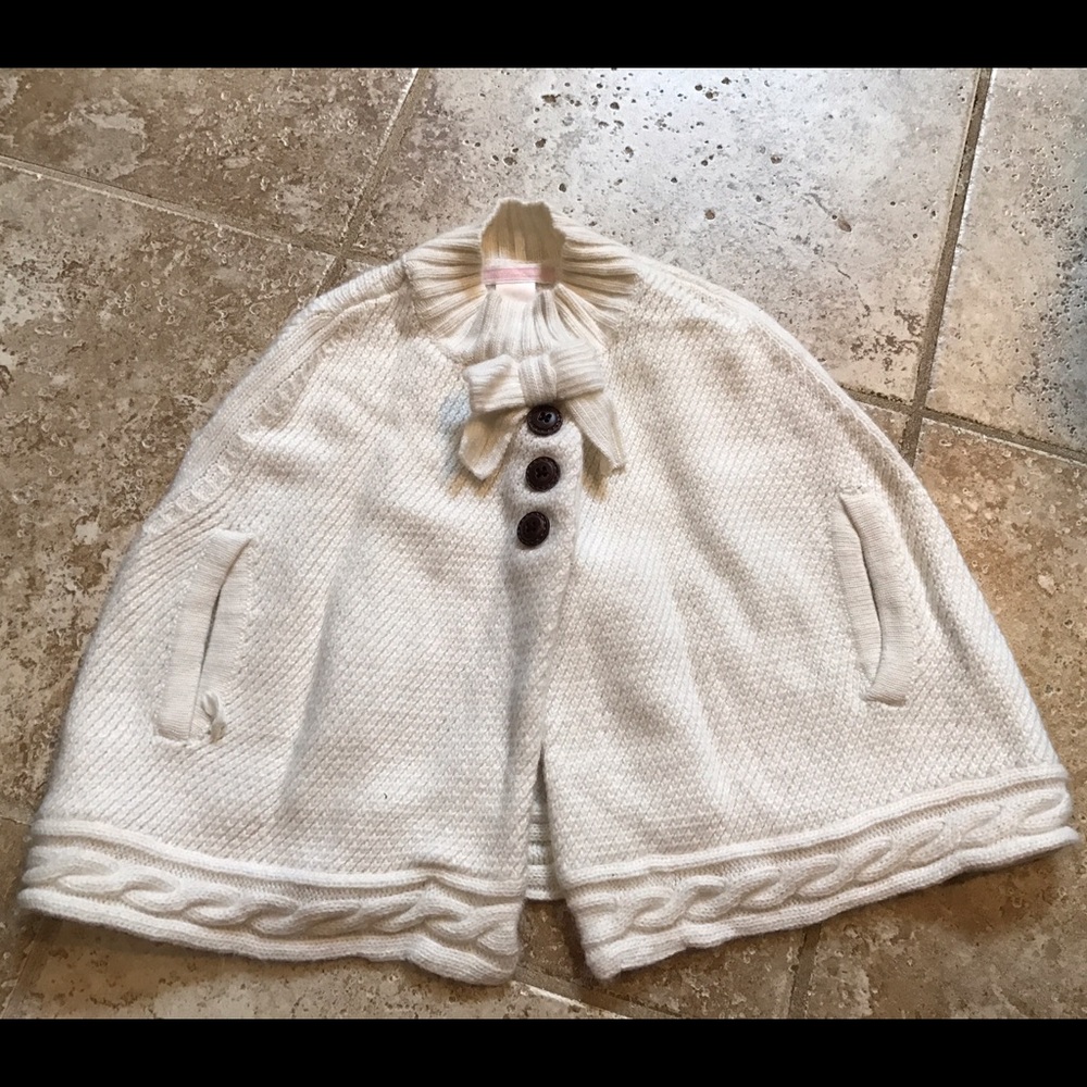 Adorable cream cape/poncho 3-6m Janie and Jack