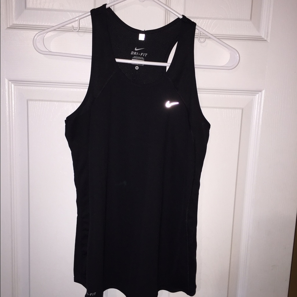 Nike workout top size Med