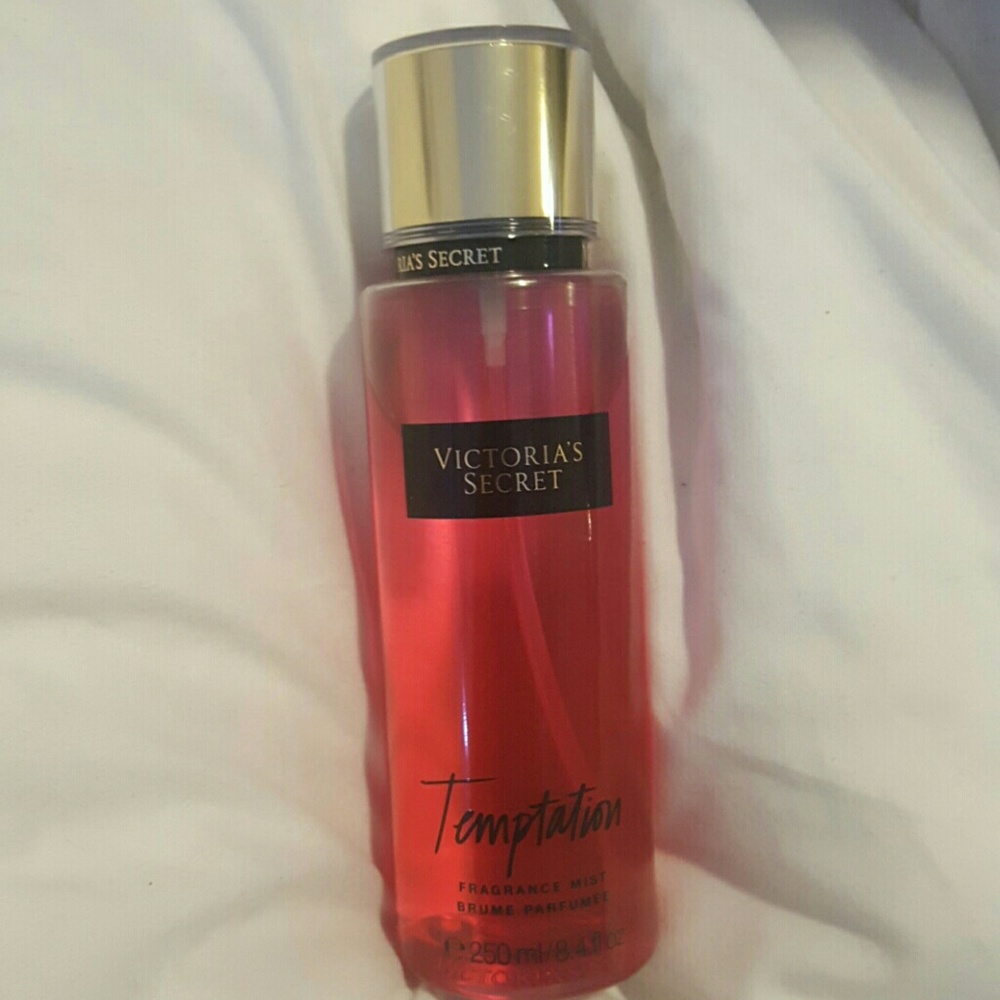 Victorias secret temptation spray