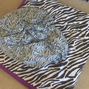 Queen Size Zebra Print Bed Set