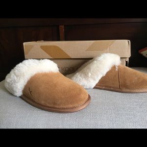 NEW! koolaburra x ugg slippers. Chestnut size 7