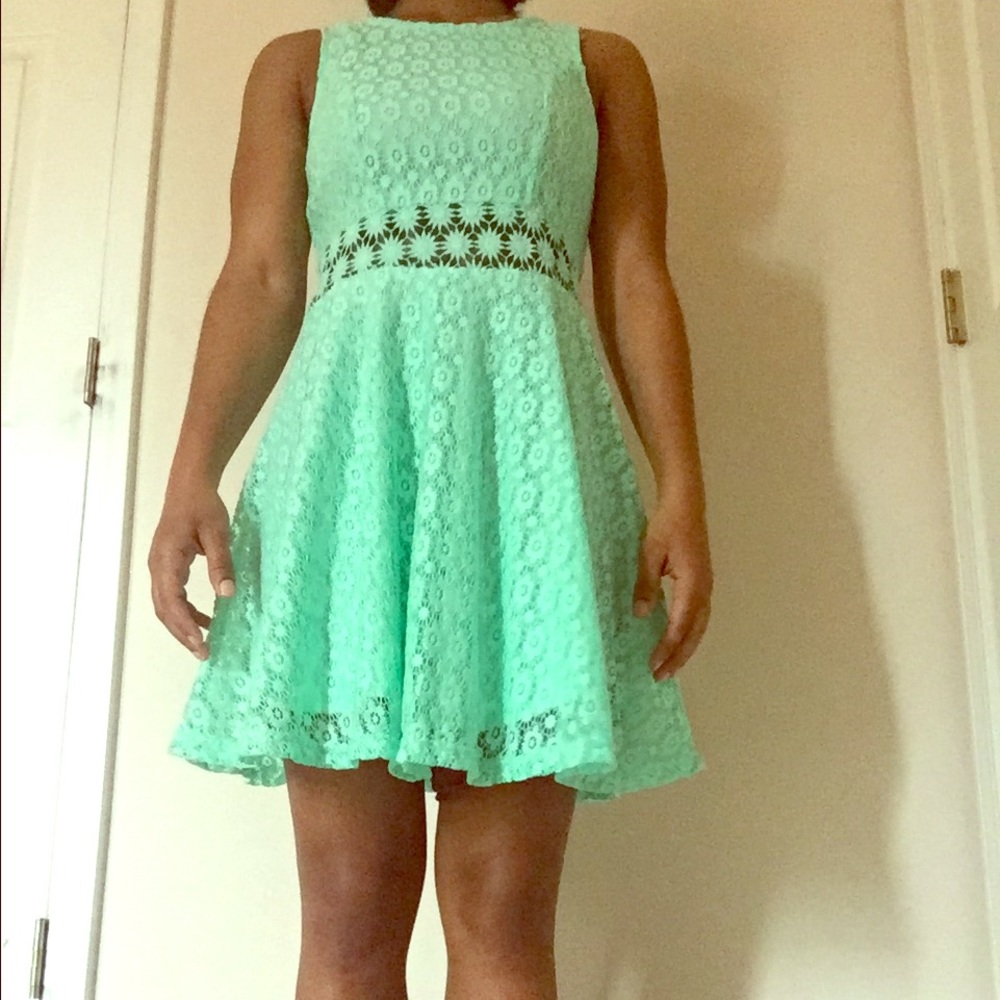 MINT GREEN DRESS 👗 😘