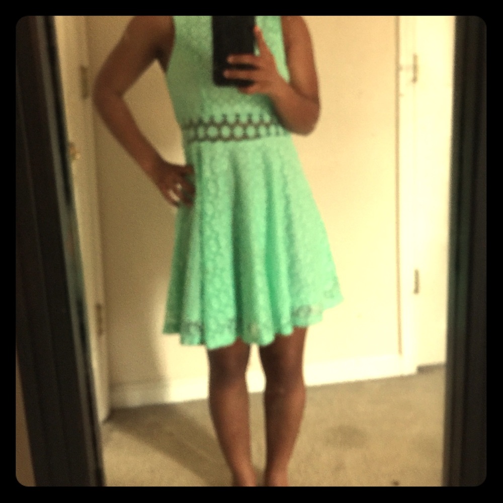 MINT GREEN DRESS 👗 😘 - Picture 3 of 4