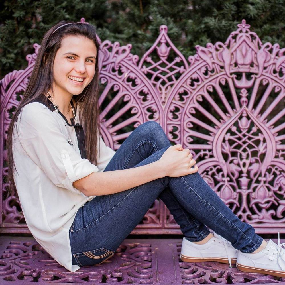 Meet your Posher, Bobbie