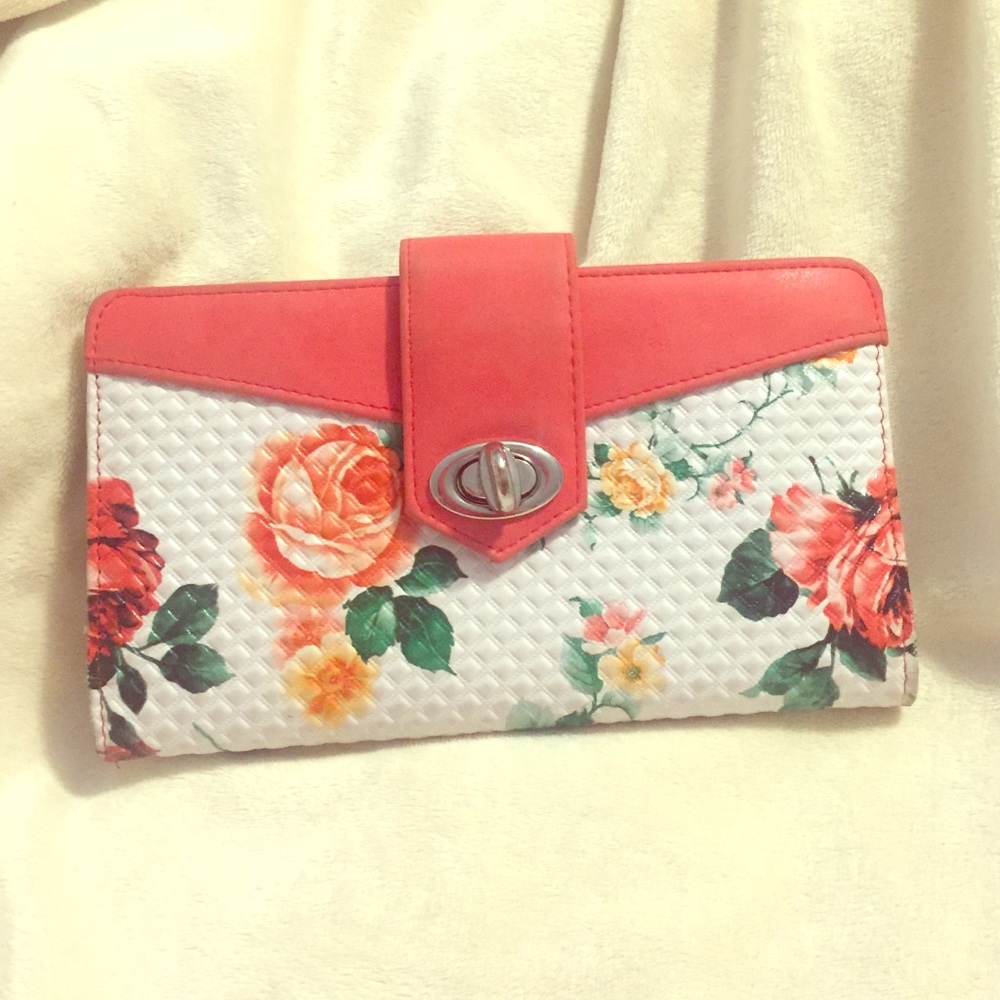 Super Cute Floral Buxton Wallet