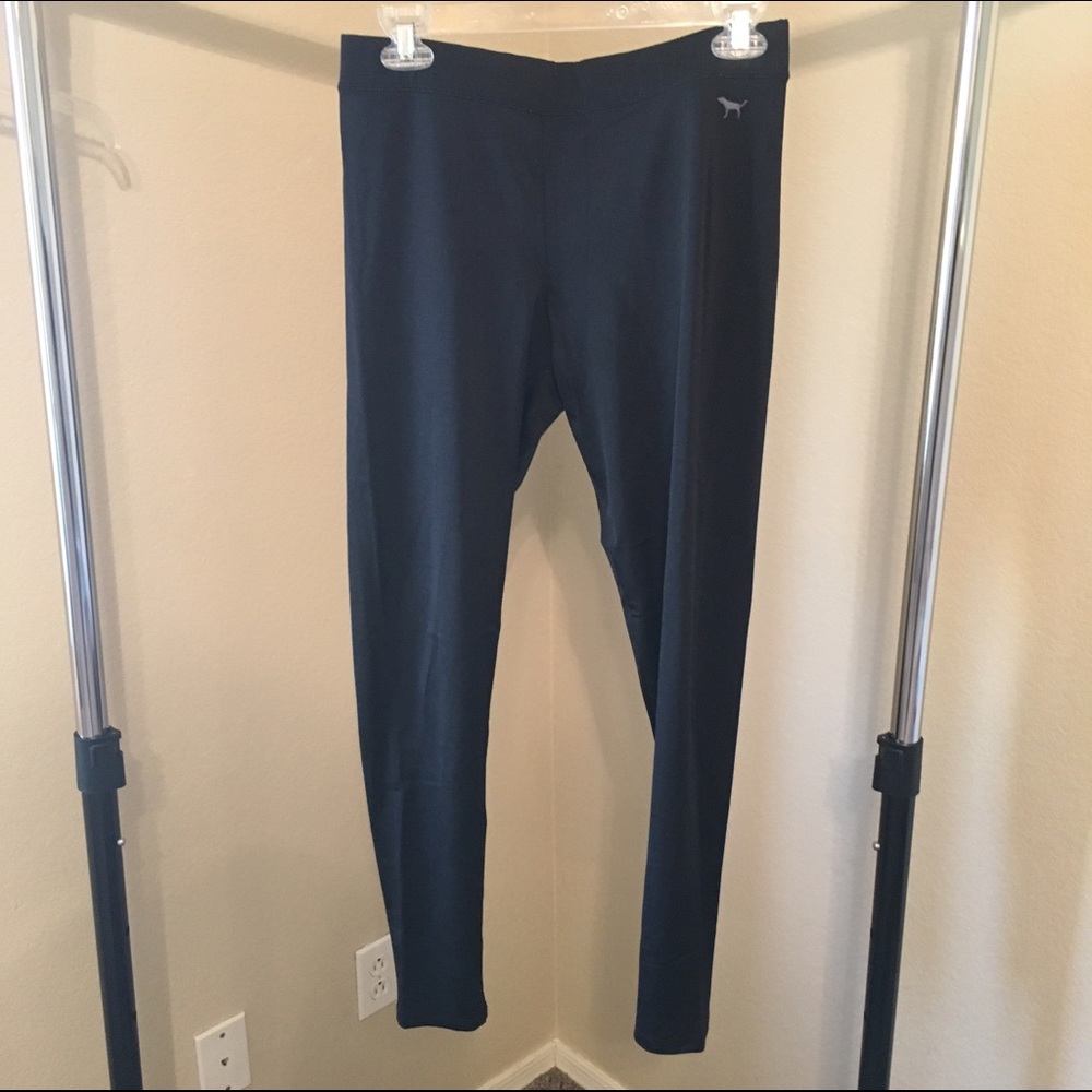 ❌SOLD on Merc❌Victoria Secret Black Leggings