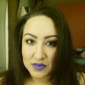 Meet your Posher, Monique