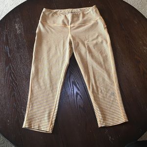 MPG Stripped Leggings- Mid Calf Rise