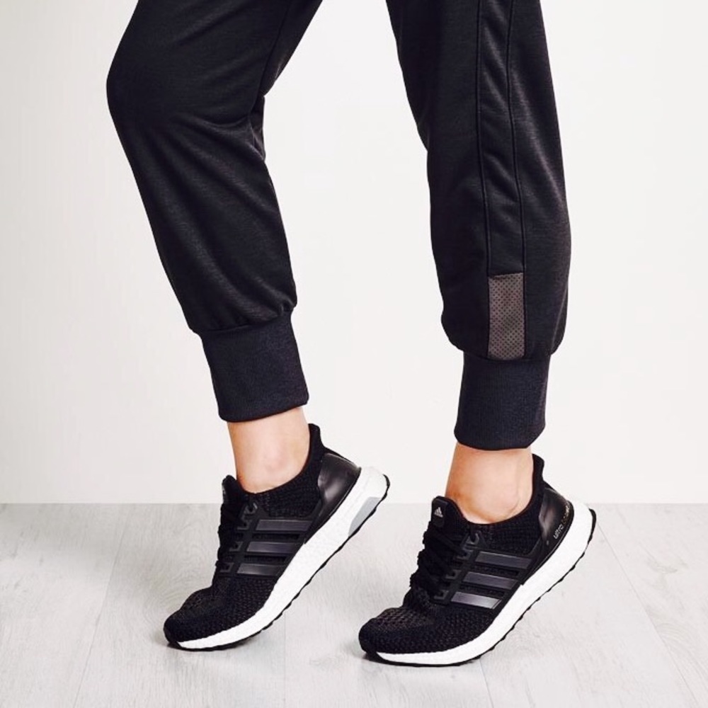 adidas Ultra Boost Running Shoes Women's size 6.5