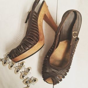 Michael Kors Heels 👠 7.5 dark brown pumps