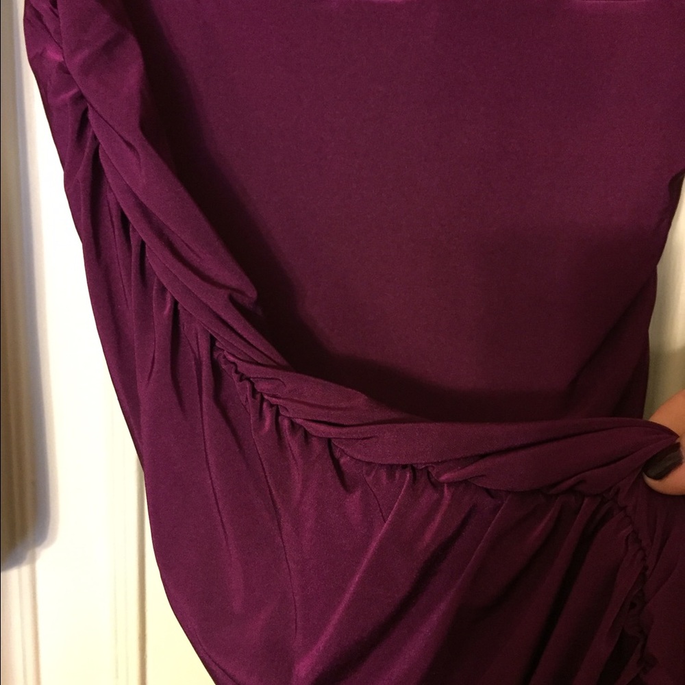 Jennifer Lopez raspberry/purple dress - Picture 3 of 4