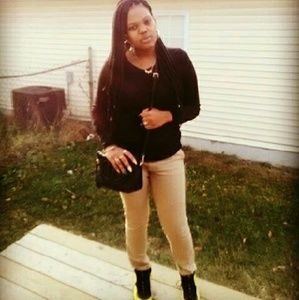 Meet your Posher, Ariel