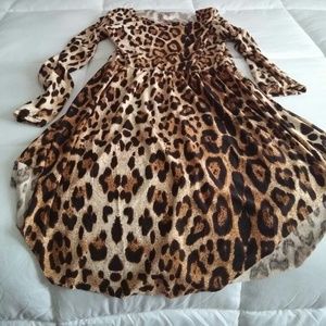 Cheeta dress size XL (It says 2x but isnt)