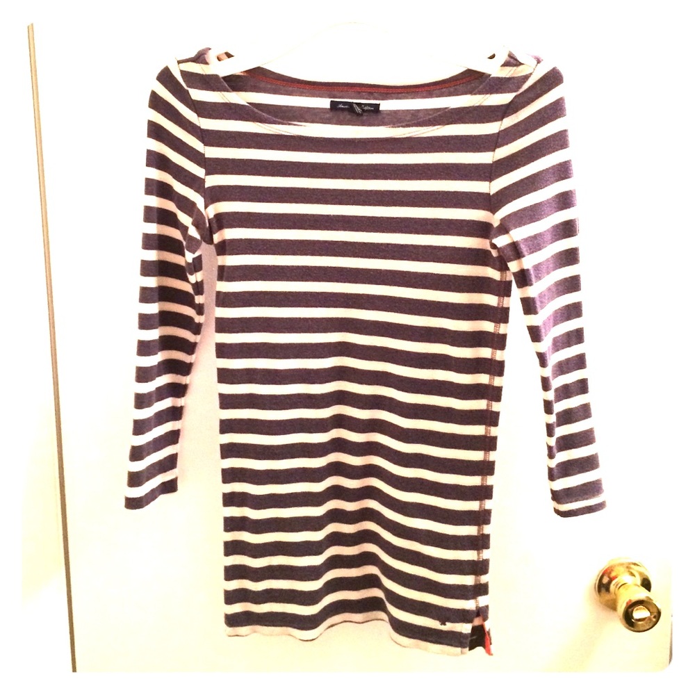 Wide neck quart. Sleeve tee