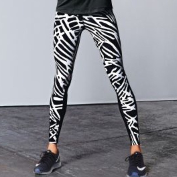 nike epic lux tight fit full length