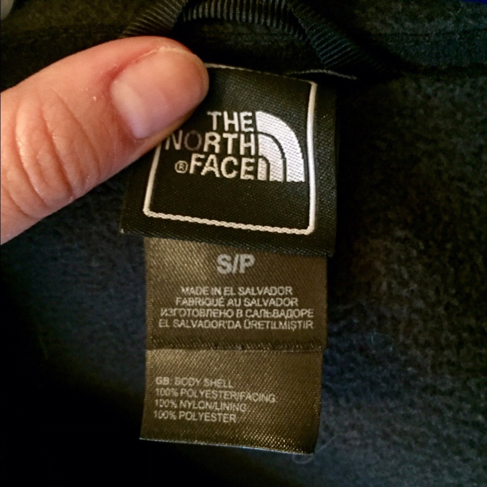 The North Face black zip up fleece - Picture 3 of 4