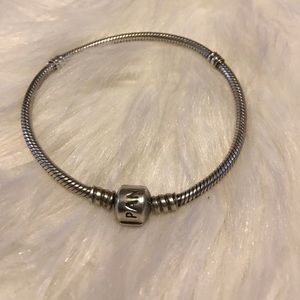 LIKE NEW PANDORA BRACELET
