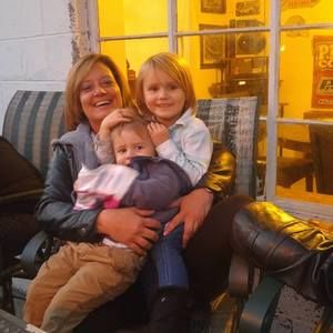 Meet your Posher, Angie