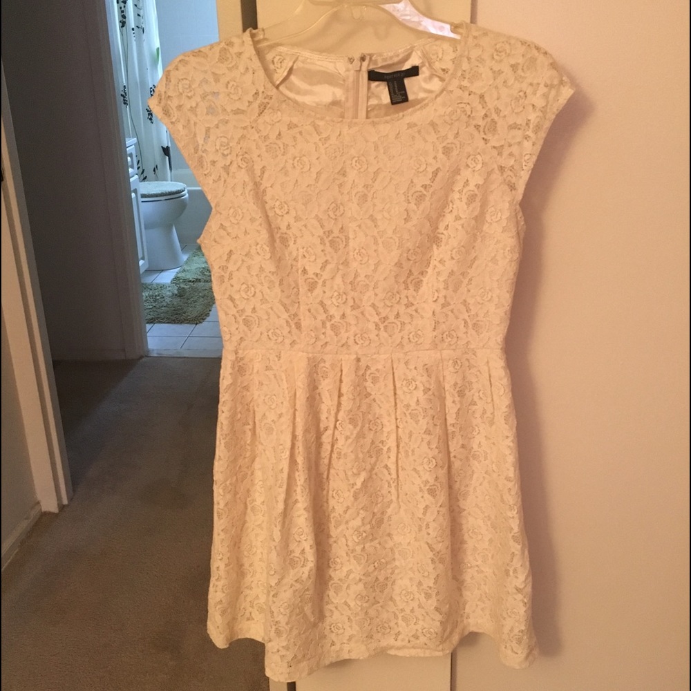Cream Lace Dress NWT