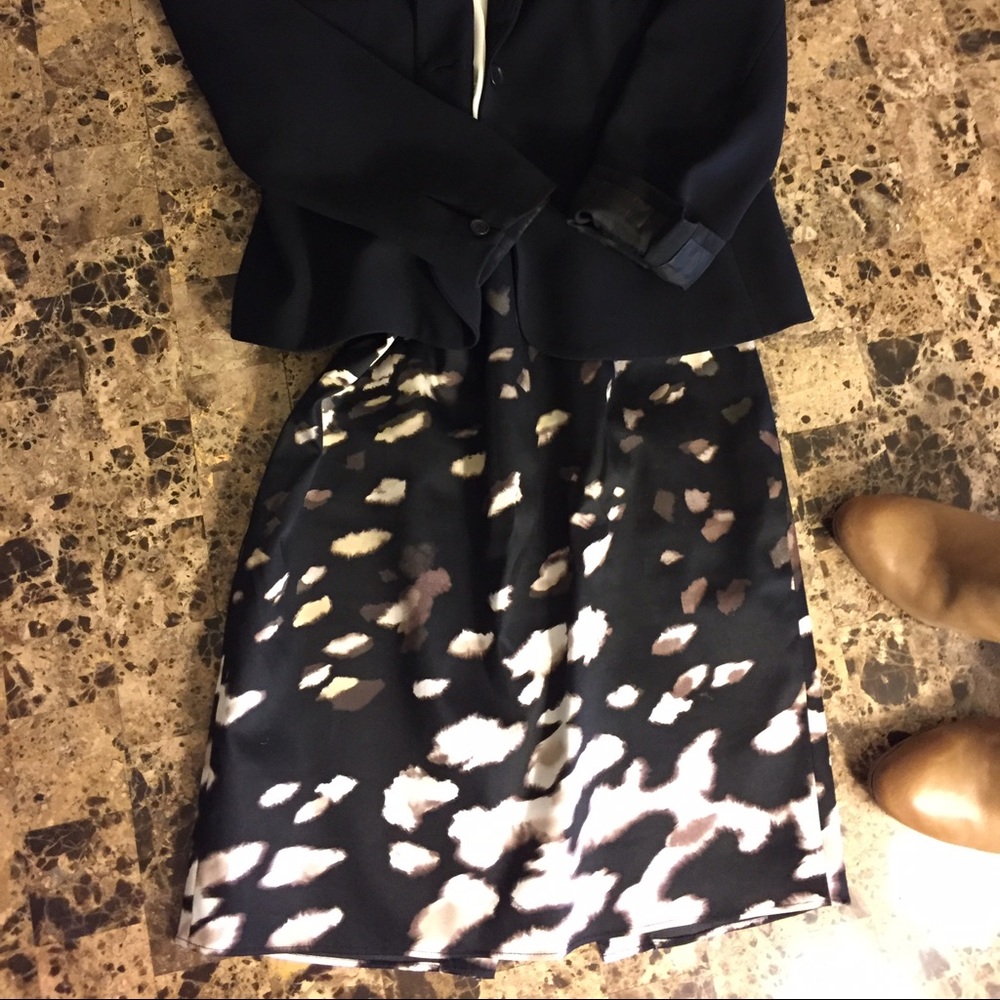 Tahari pencil skirt
