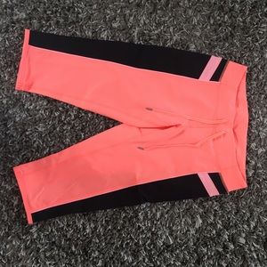 Lululemon Size 6 Capri Pants Orange