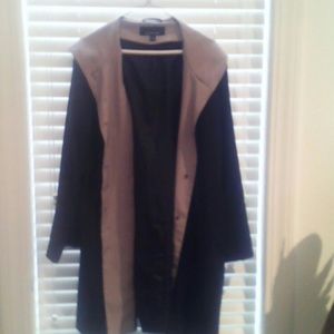 Jones New York water resiatant hooded rain coat