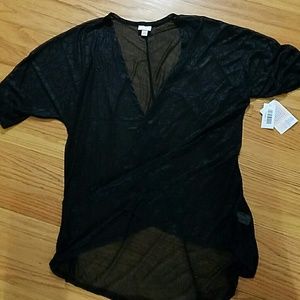 Brand new with tags!  LuLaRoe Lindsay size small