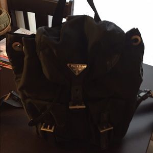 Authentic Prada backpack! ❤️🎒👛