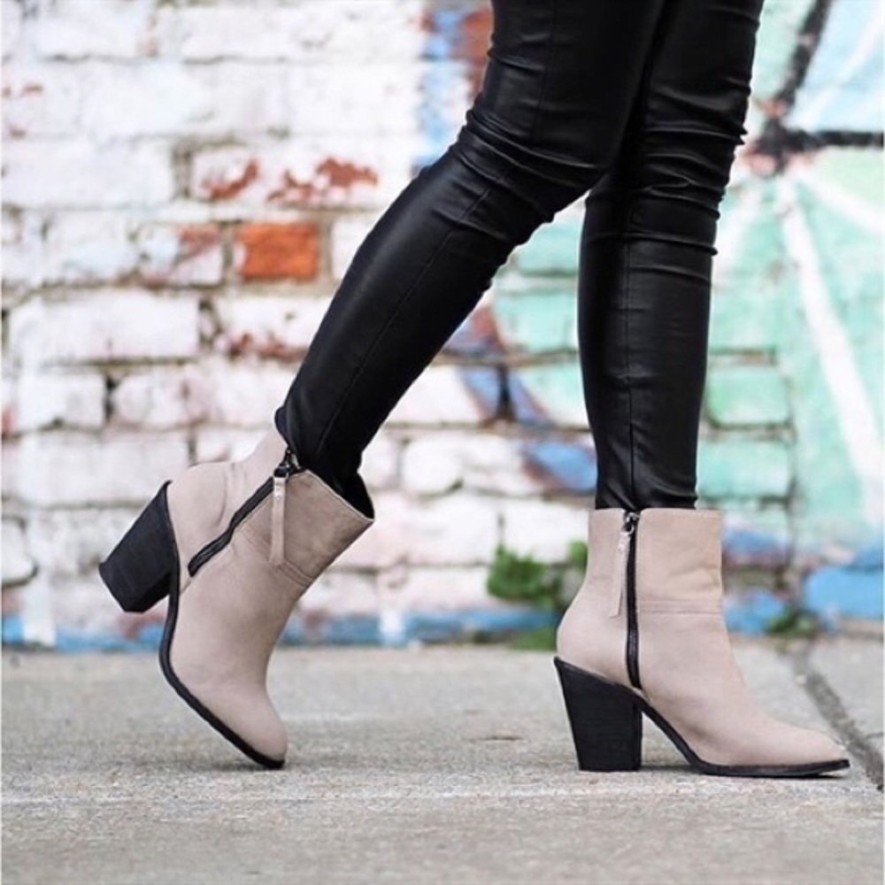 Kelsi Dagger Jetset Boots