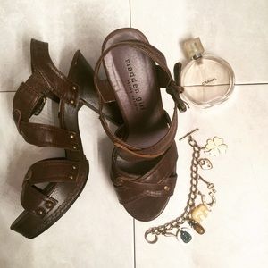 Steve Madden Girl Brown Strappy Sandals 7.5