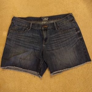 Old Navy cut off shorts