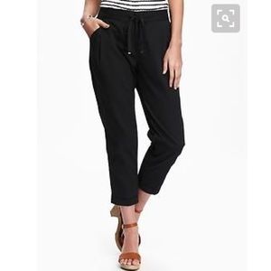 Old Navy Drawstring Tapered Cropped Pants Petite 2