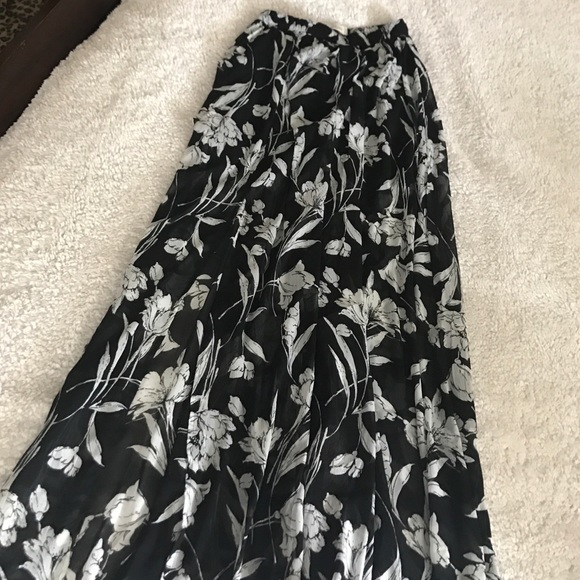 Abercrombie & Fitch Dresses & Skirts - NWOT Abercrombie & Fitch women's skirt