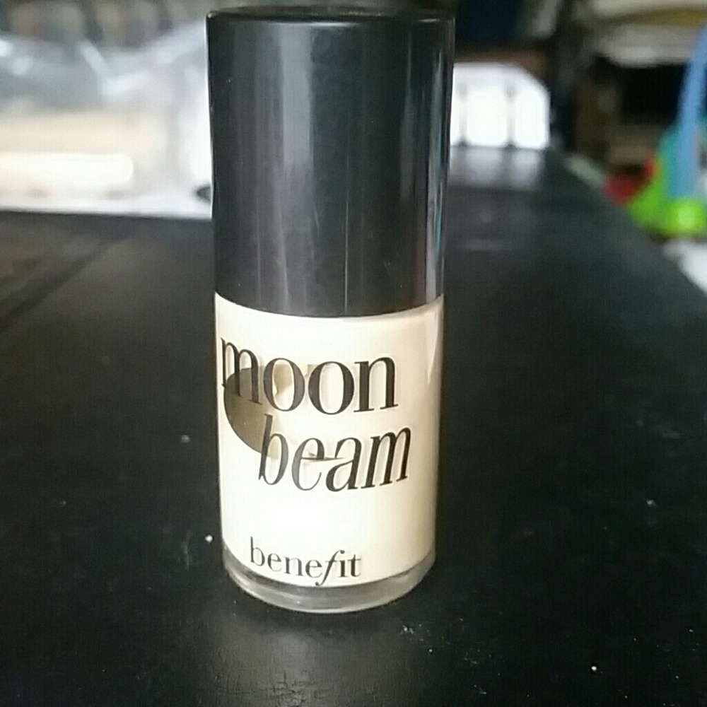 Benefit Moon Beam