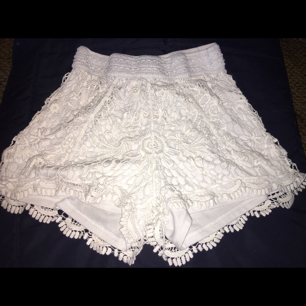 Rue 21 lace shorts size small