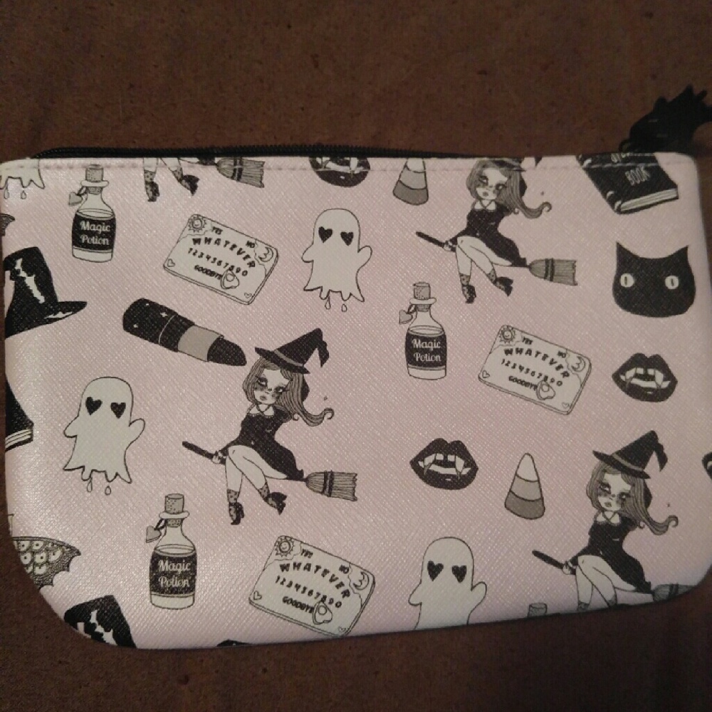 Makeup bag