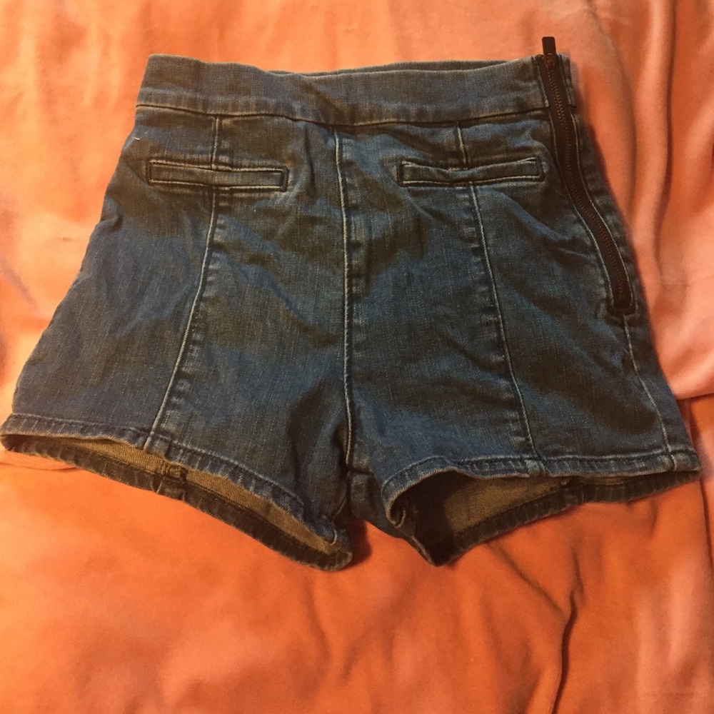 tight hollister shorts