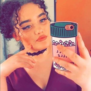 Meet your Posher, Anya